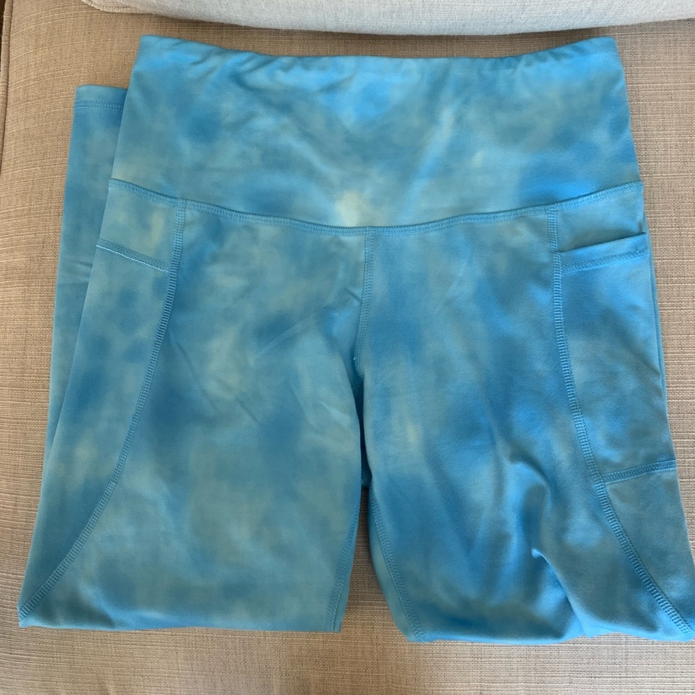 Tie-Dye Capri Leggings